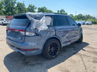 2025 Lincoln Aviator Reserve - Exterior Rear Right Corner Image